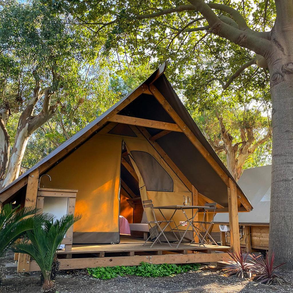 Il Pampaleone Glamping And Resort Acireale Exterior photo
