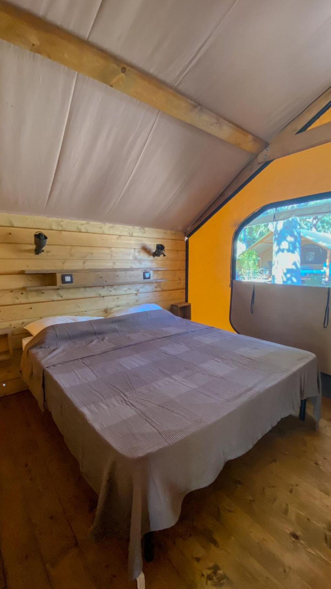 Il Pampaleone Glamping And Resort Acireale Room photo