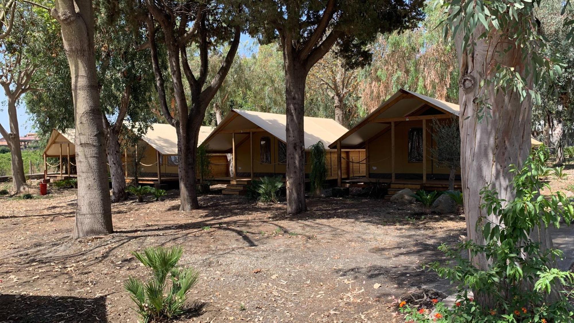 Il Pampaleone Glamping And Resort Acireale Exterior photo