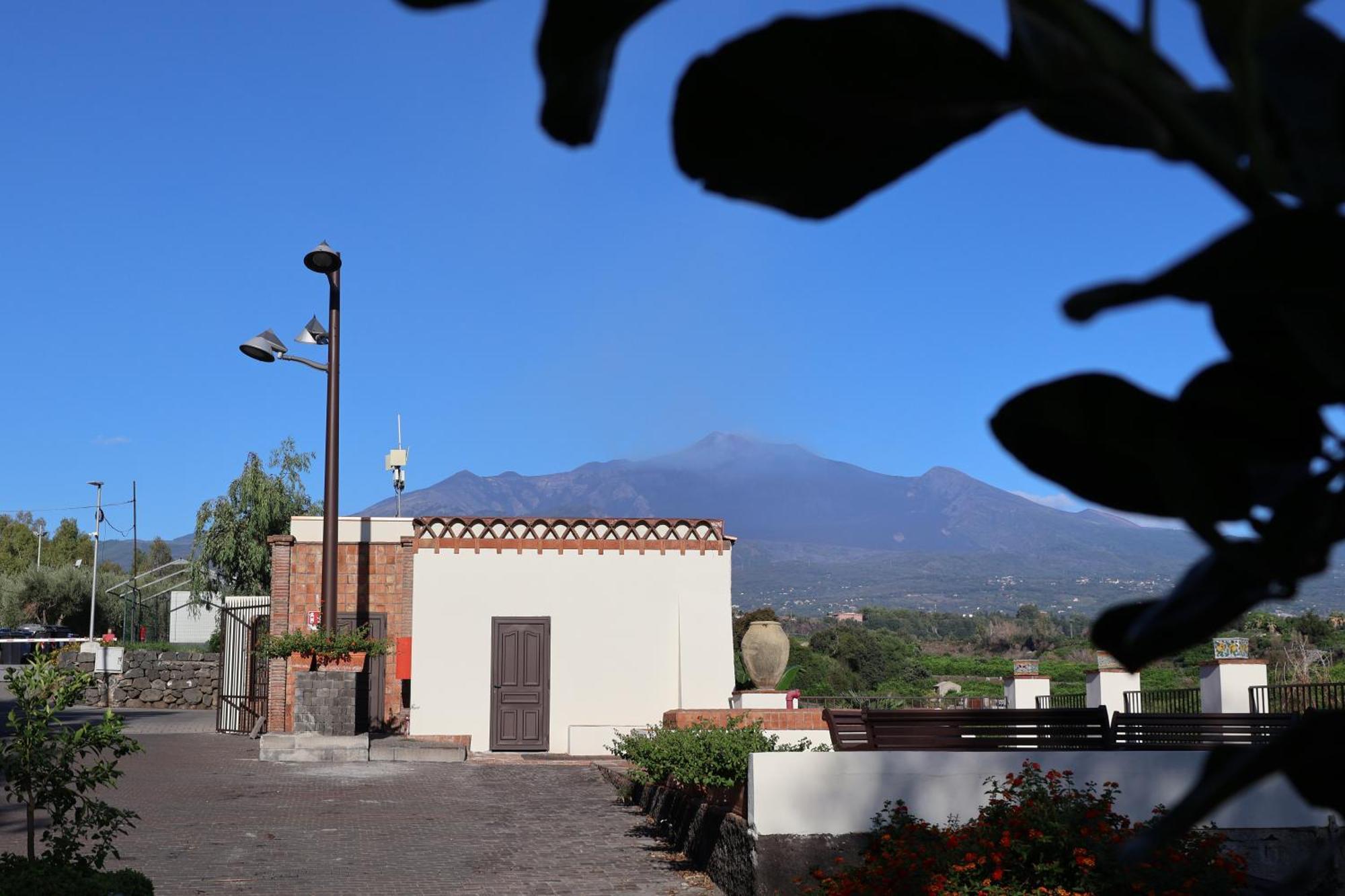 Il Pampaleone Glamping And Resort Acireale Exterior photo