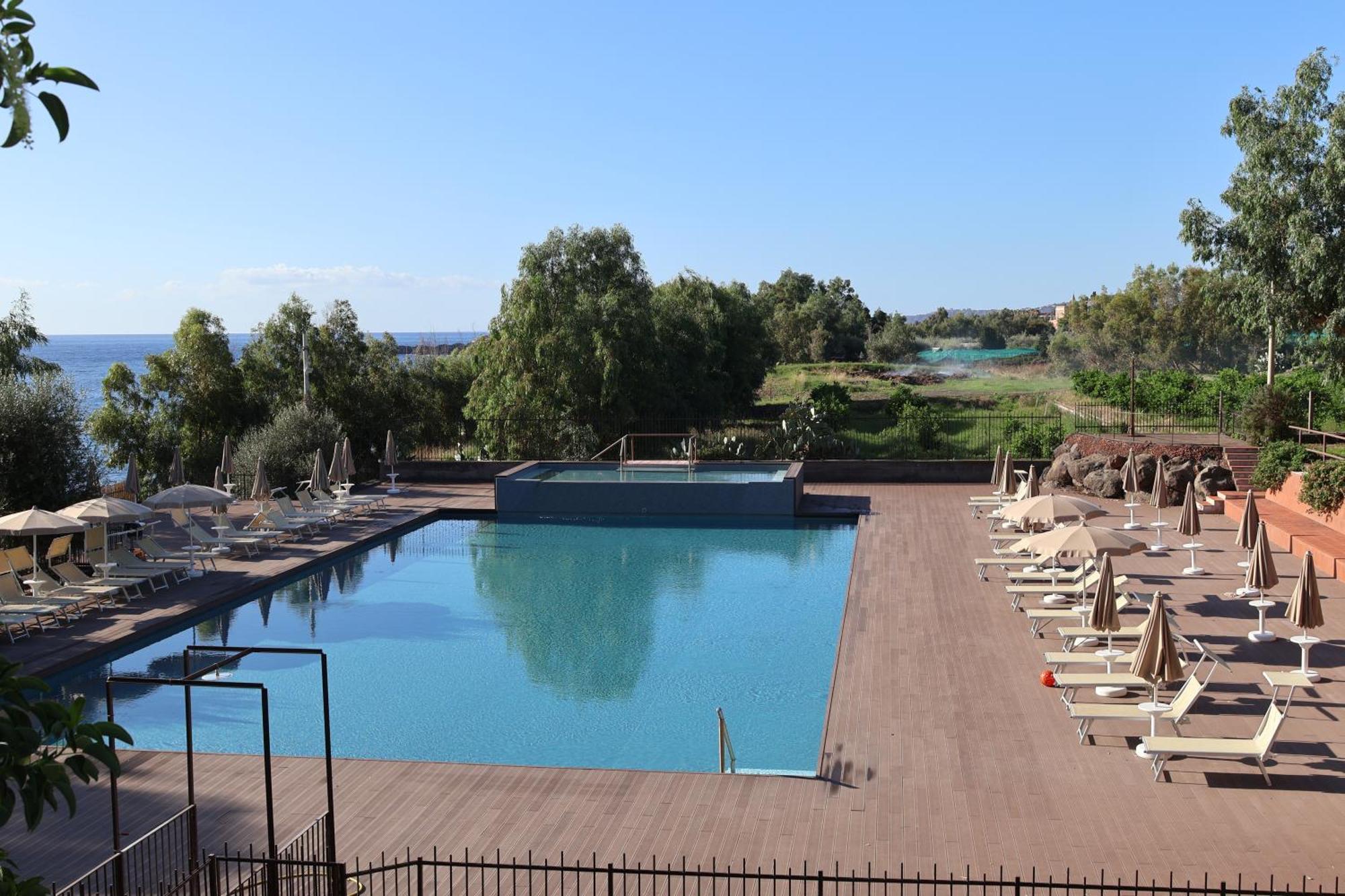 Il Pampaleone Glamping And Resort Acireale Exterior photo
